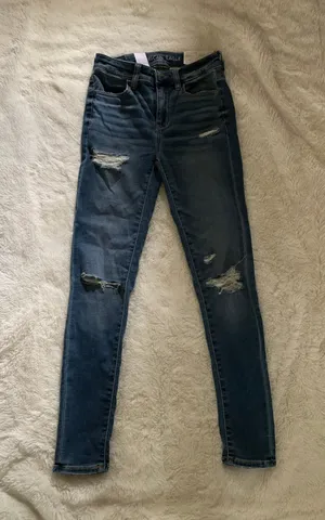 American Eagle Outfitters thumbnail 1