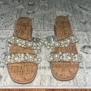 Anne Klein Pearl Sandals thumbnail 1