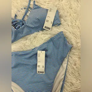 Urban Outfitters nwt 2 piece bathing suit thumbnail 3