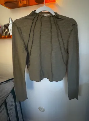 New In ribbed long sleeve Green Size L thumbnail 1