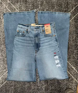 Levi's Women's Ribcage Bell Bottom Jeans sz.26 thumbnail 3