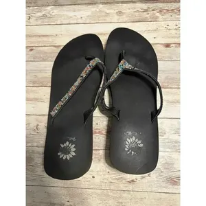 Yellowbox Flip Flops Size 9.5 Blingy Rhinestone Sandals thumbnail 7