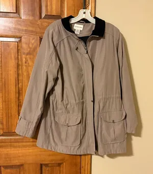 St. John’s Bay Vintage Classic Taupe Field Jacket with Black Velvet Collar ❤️ thumbnail 1