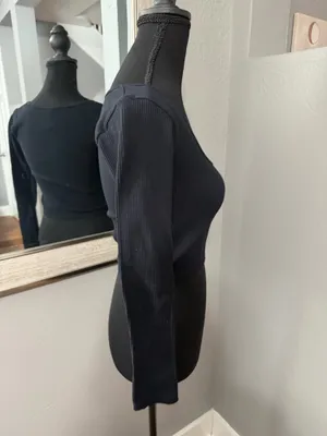 Zara Black Ribbed Scoop Neck Long Sleeve Crop Size M/L. thumbnail 4