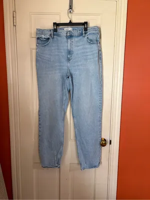 Abercrombie & Fitch Curve Love The '90s Straight Ultra High Rise Jeans Size 18 L thumbnail 6