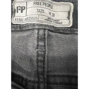 Free People Charcoal Gray Wash Straight Leg‎ Denim Jeans Size 28 Raw Hem thumbnail 7