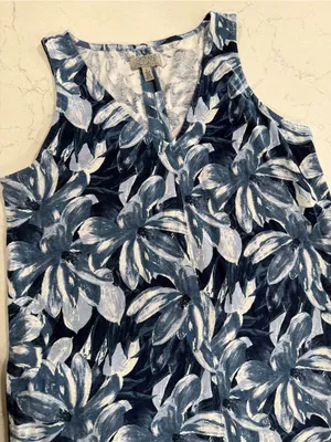 Sleeveless Navy and White Floral High-Low Dress thumbnail 6