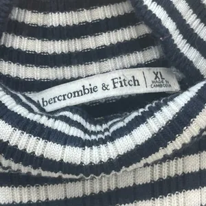 Abercrombie & Fitch Navy and White Slim Rib Turtleneck Sweater - XL - Like New thumbnail 4