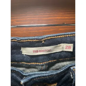 Levis‎ 715 Bootcut Jeans Womens Size 28 Dark Wash Indigo Denim Mid Rise Stretch thumbnail 3