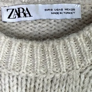 ZARA Cropped Ribbed Hems Long Sleeve Crew Neck Chunky Knit Sweater Small Cream thumbnail 8