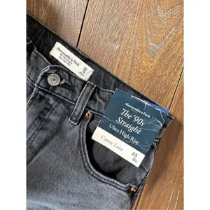 Abercrombie & Fitch NWT Grey The‎ 90s Straight Ultra High Rise Size 25 thumbnail 2