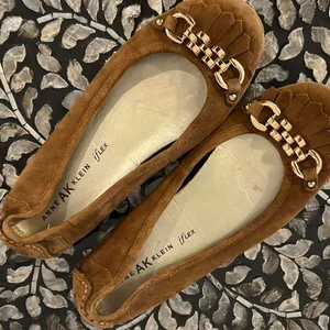 Anne Klein Brown suede ballet flats‎ with gold chain & fringe detail thumbnail 7