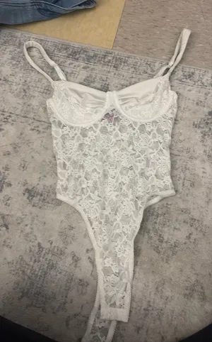 Edikted white lace top  thumbnail 1