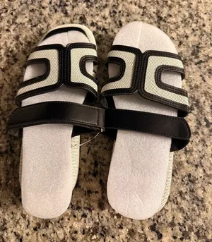 Sandals Gray Size 7 thumbnail 1