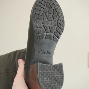 Clarks Women's 6.5 Black‎ Leather Tall Knee High Boots Block Heel Side Zip Chic thumbnail 4