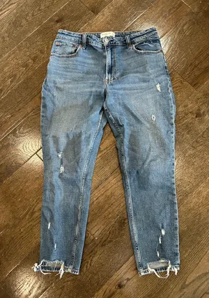 Abercrombie High-Rise Jeans thumbnail 1