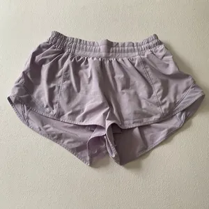Lululemon Hotty Hot Shorts Size 6 Lavender Purple 2.5” Running Athletic thumbnail 2