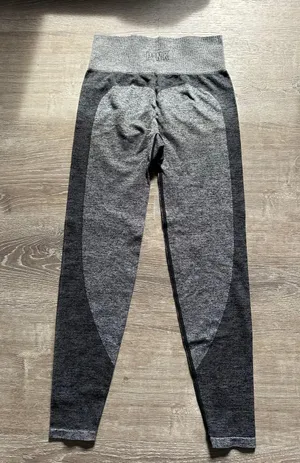 Victoria's Secret PINK Leggings thumbnail 2
