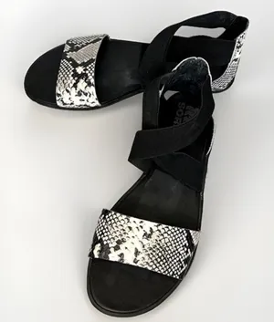 Sorel Ella Sandal Womens 7 Black‎ White Snakeskin Print Elastic Strappy Flat thumbnail 1