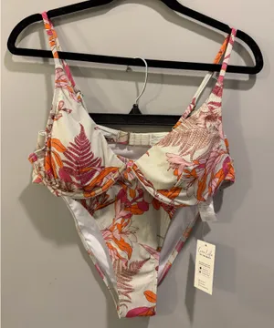 Cupshe Coral Flower Bikini Top and V-Waist Bottom Swimsuit Set Silver Multi thumbnail 5