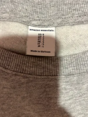 Amazon Essentials Women’s Gray Crewneck Sweatshirt Size undefined thumbnail 3