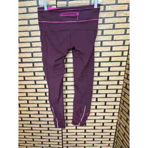 Lululemon Burgundy Leggings‎ Size 6 thumbnail 2