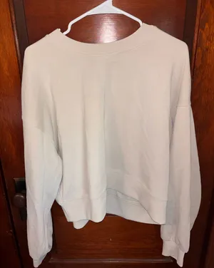 Lululemon Oversized Cropped Crew Perfectly thumbnail 1