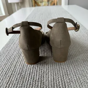 Novacas Light Gray Taupe Suede Block Heel Ankle Strap Pumps Dress Shoes Sz 40 9 thumbnail 8