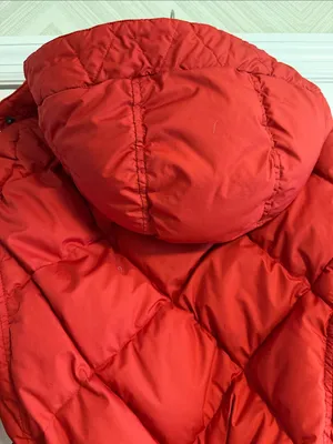 Burberry London Women’s XS Red Hooded Puffer Jacket Belted Double Zip thumbnail 5