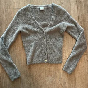 Abercrombie fuzzy button down sweater thumbnail 1