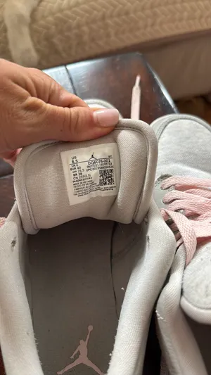 Nike Jordan Air Jordan Low Tops thumbnail 3