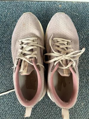 Brooks Running Shoes thumbnail 1