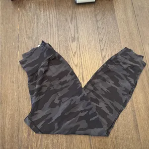 Athleta Salutation Camo Jogger Pants - Black and Grey size medium women's thumbnail 4