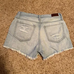 Hollister High Rise Mom 3 inch Shorts thumbnail 5