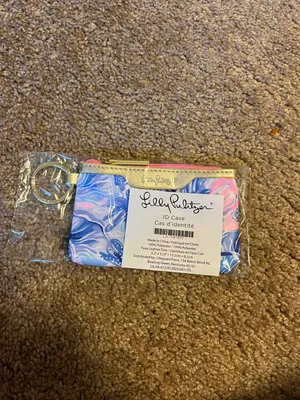 Lilly Pulitzer ID Case thumbnail 4