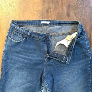 LEVI’S Boot Cut 580 jeans, plus size 20W Medium thumbnail 4