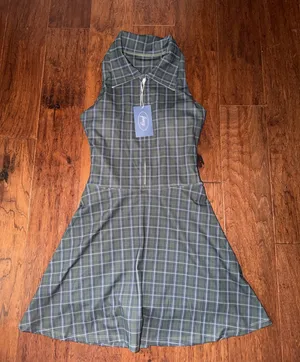 Fancy athletic dress  thumbnail 1