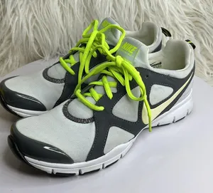 Nike Training In Season TR2 Size 7.5. Light dark gray / green. thumbnail 1