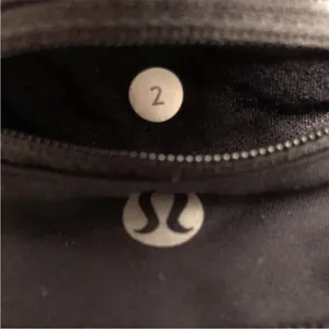 Rare HTF Lululemon Embossed Blackbird Nesting Bird Scribble Speed Shorts 2 XS thumbnail 3
