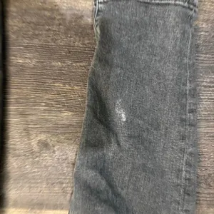 H&M Black mom jeans size 6 mom jeans thumbnail 2