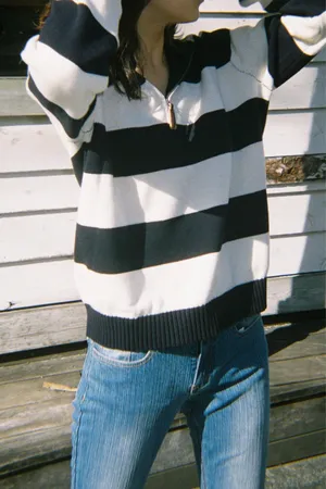 Brandy Melville sweater thumbnail 4