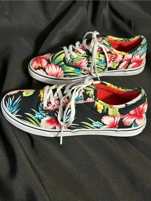 Vans Women's Black Hawaiian Floral Lace-Up Canvas Sneakers 6.5 thumbnail 5
