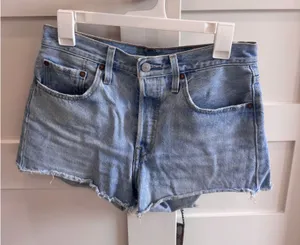 501 Levi’s Denim Shorts High-Rise thumbnail 1