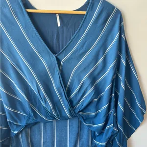 Free People Sleepy Time Indigo Blue Wrap Blouse with‎ Dolman Sleeves Size Small thumbnail 3