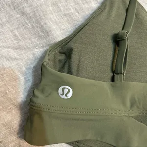 Lululemon Still Now Sports Bra Light Support A/B Cup Army Green Size 8 Yoga thumbnail 9
