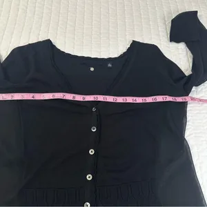 Knitted And Knotted By Anthropologie Elegant Black V-Neck Ruffle Cardigan Size S thumbnail 5