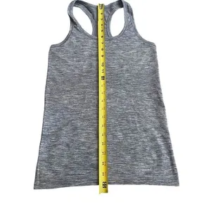 Lululemon Swiftly Tech Racerback Tank Size 4 Light Gray Marl Fitted Sporty‎ Gym thumbnail 9