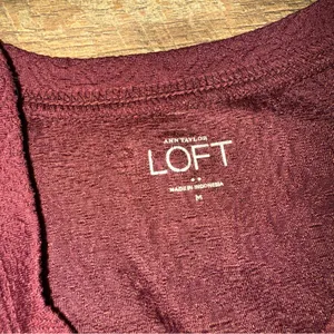 Loft Women's Jacquered Floral Patterned Short-sleeve Burgundy Crewneck Top thumbnail 4