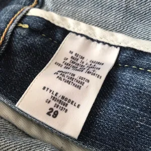 Guess premium medium blue jeans size 29 thumbnail 9