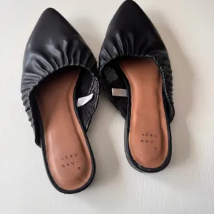 A New Day Womens Black Elle Slip On Pointed Toe Low Heel Shoes Sz 7.5 thumbnail 4